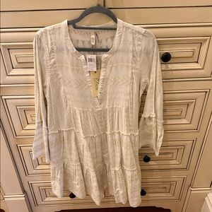 Elan Ivory Textured Tunic Top